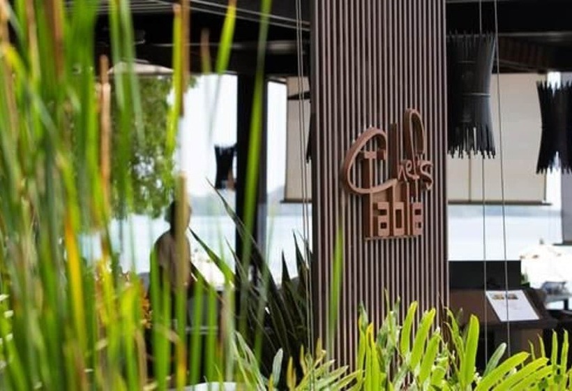 فندق Sareeraya Villas & Suites