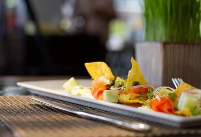 فندق Sareeraya Villas & Suites