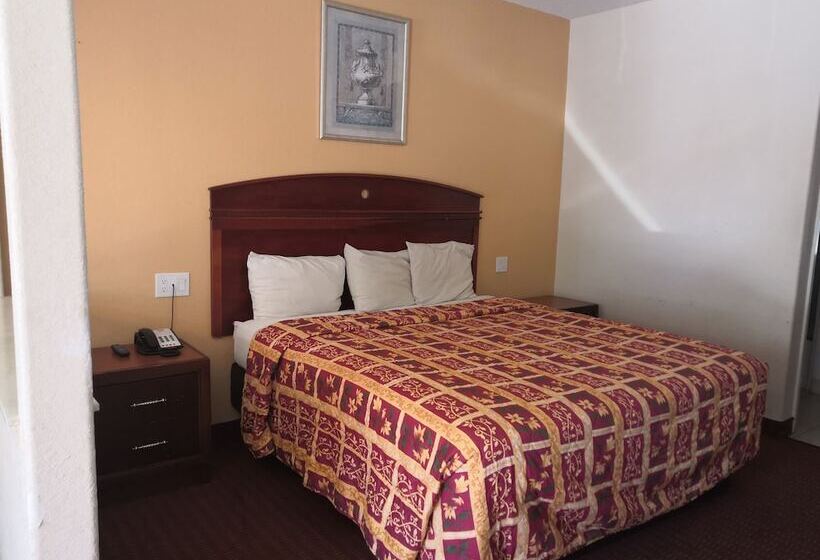 Отель Scottish Inn & Suites Iah West