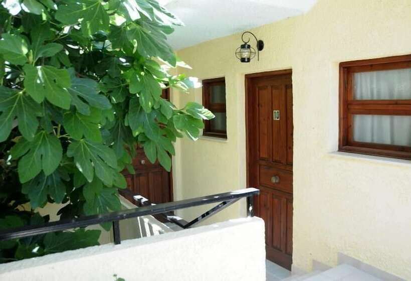 ホテル Senia Studios