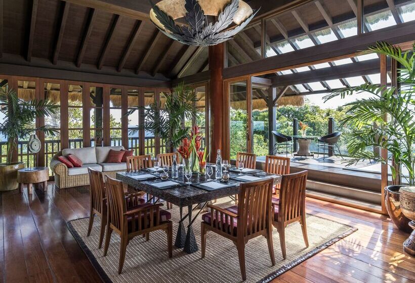 בית מלון כפרי Shangri La Boracay