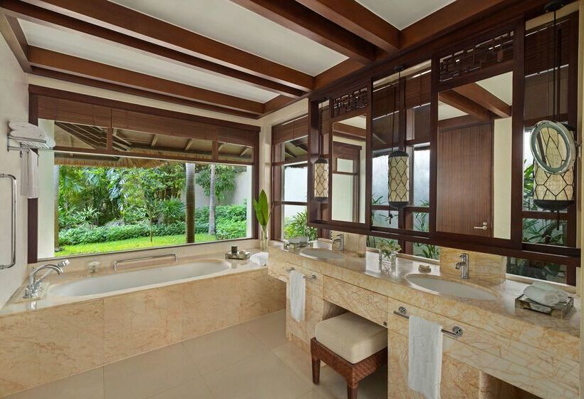 בית מלון כפרי Shangri La Boracay