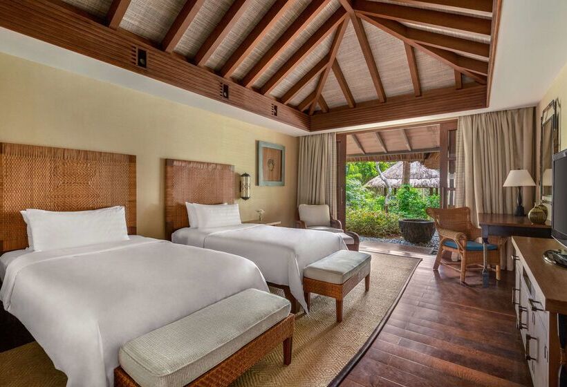 בית מלון כפרי Shangri La Boracay