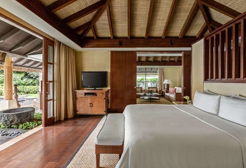 בית מלון כפרי Shangri La Boracay