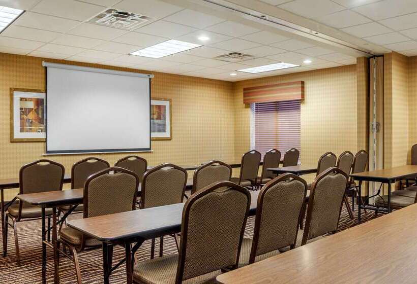 هتل Sleep Inn & Suites Airport