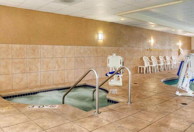 בית מלון כפרי Sleep Inn & Suites Airport