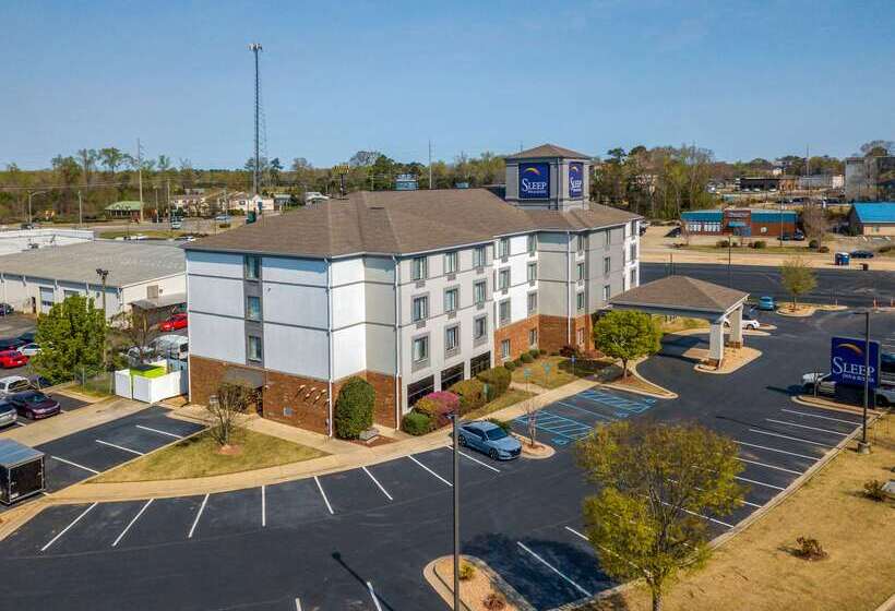 בית מלון כפרי Sleep Inn & Suites Auburn Campus Area I85