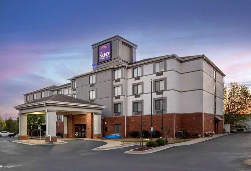 בית מלון כפרי Sleep Inn & Suites Auburn Campus Area I85