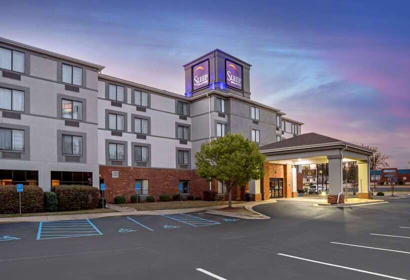 בית מלון כפרי Sleep Inn & Suites Auburn Campus Area I85
