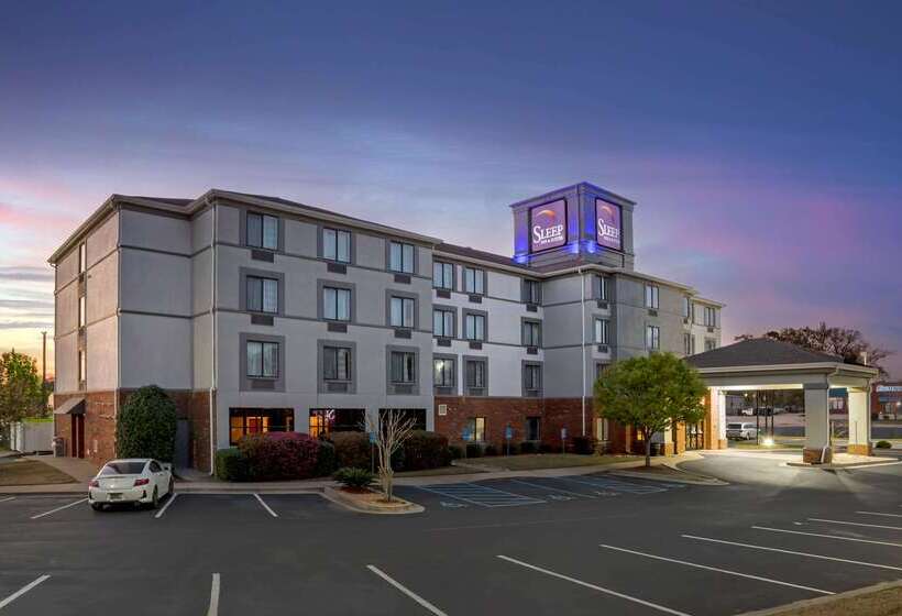 בית מלון כפרי Sleep Inn & Suites Auburn Campus Area I85