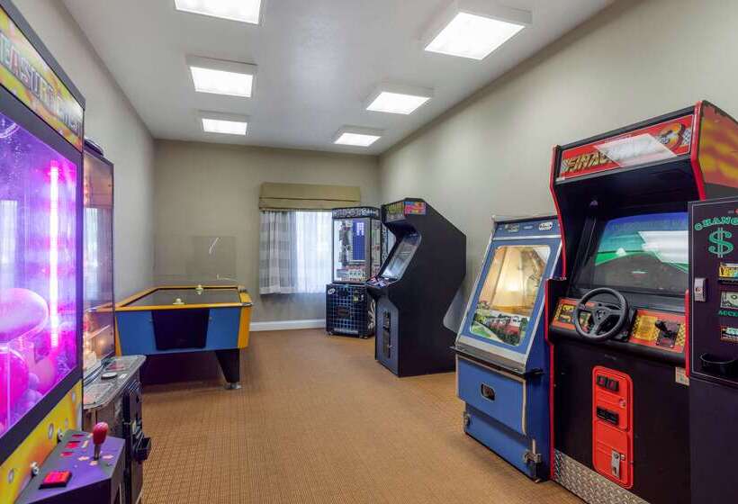 בית מלון כפרי Sleep Inn & Suites