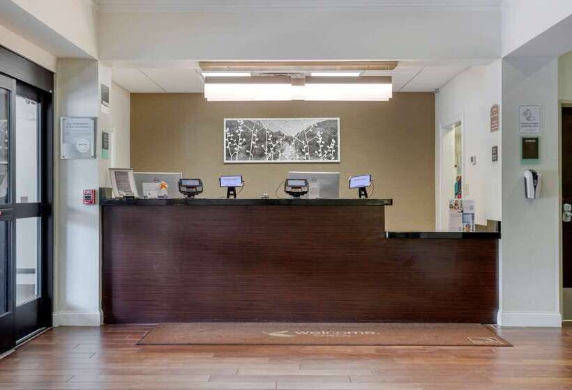 בית מלון כפרי Sleep Inn & Suites