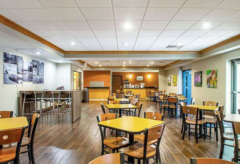 בית מלון כפרי Sleep Inn & Suites Madison   Monona