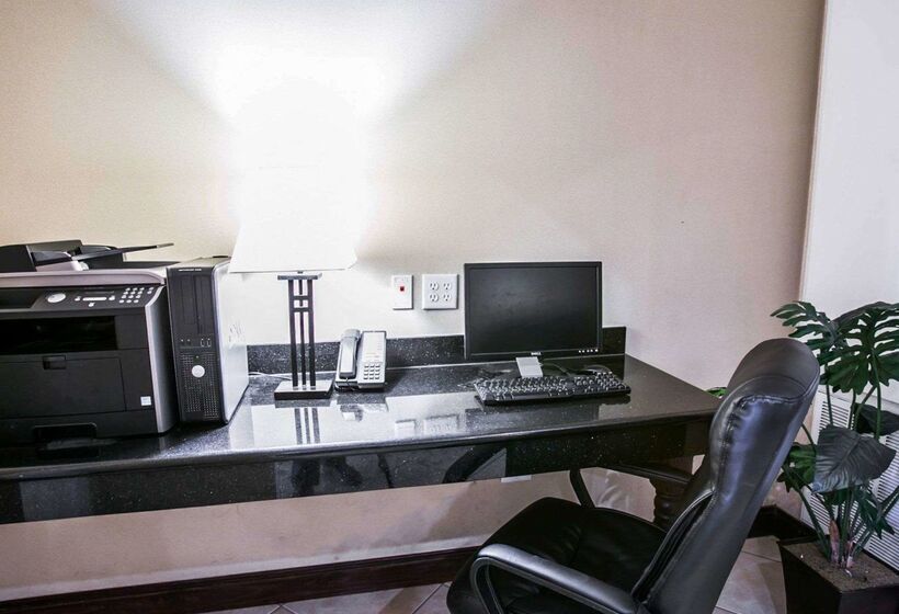 בית מלון כפרי Sleep Inn & Suites New Braunfels