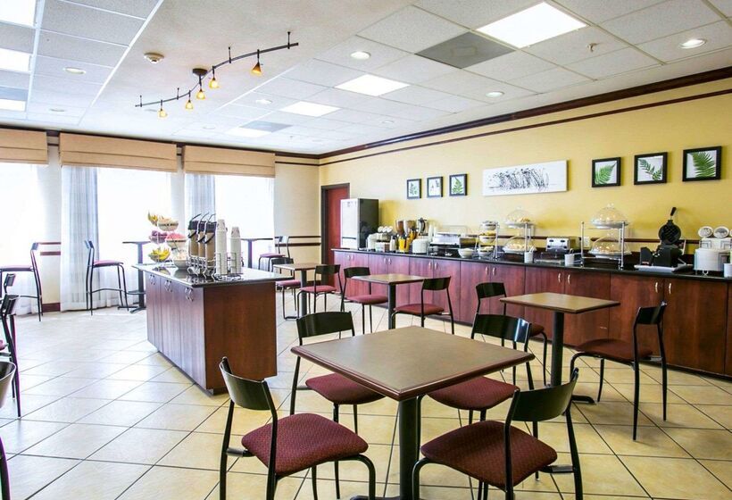 בית מלון כפרי Sleep Inn & Suites New Braunfels