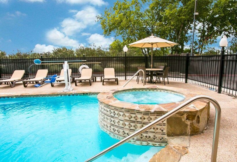 בית מלון כפרי Sleep Inn & Suites New Braunfels