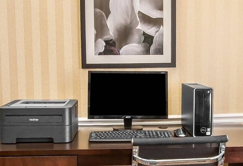 בית מלון כפרי Surestay By Best Western Pearl Jackson Airport