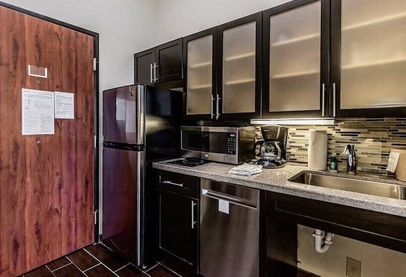 Otel Staybridge Suites Laredo, An Ihg