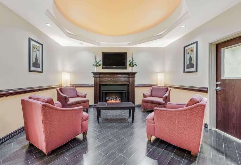 酒店 Super 8 By Wyndham Hidalgo At La Plaza Mall & Mcallen Airport