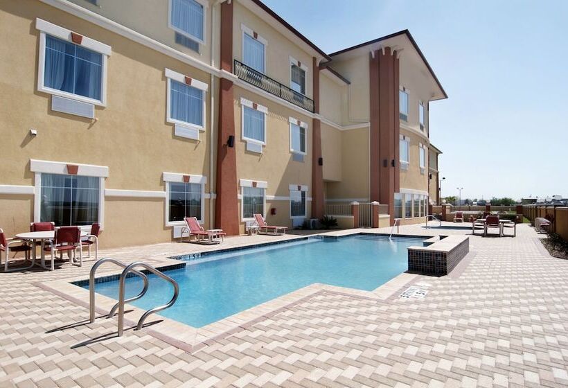 酒店 Super 8 By Wyndham Hidalgo At La Plaza Mall & Mcallen Airport