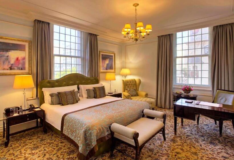 בית מלון כפרי Taj Cape Town