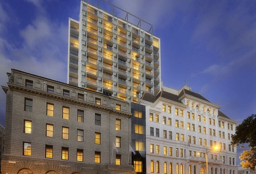 בית מלון כפרי Taj Cape Town