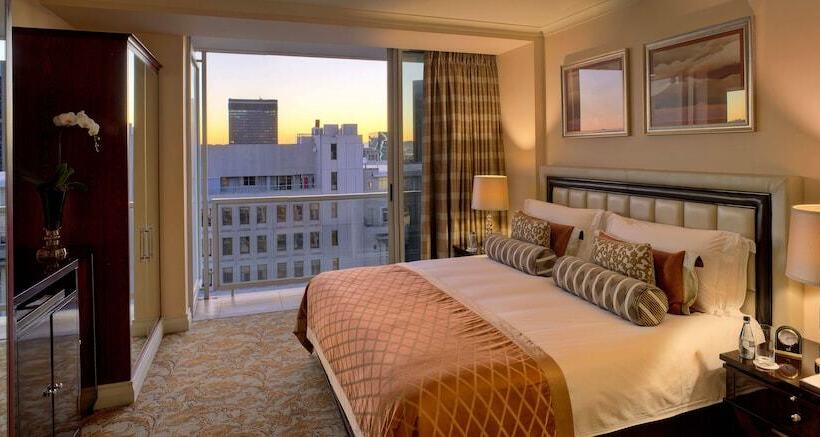 בית מלון כפרי Taj Cape Town