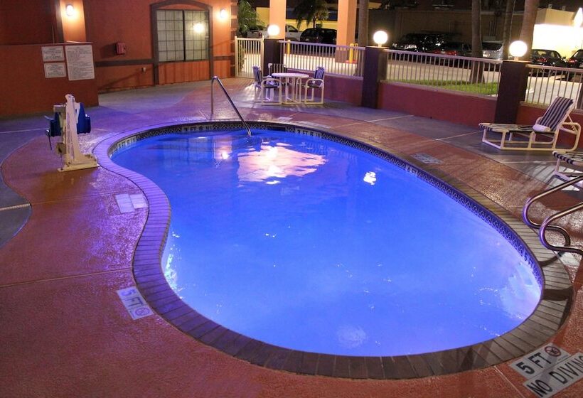 فندق Texas Inn & Suites Mcallen At La Plaza Mall And Airport
