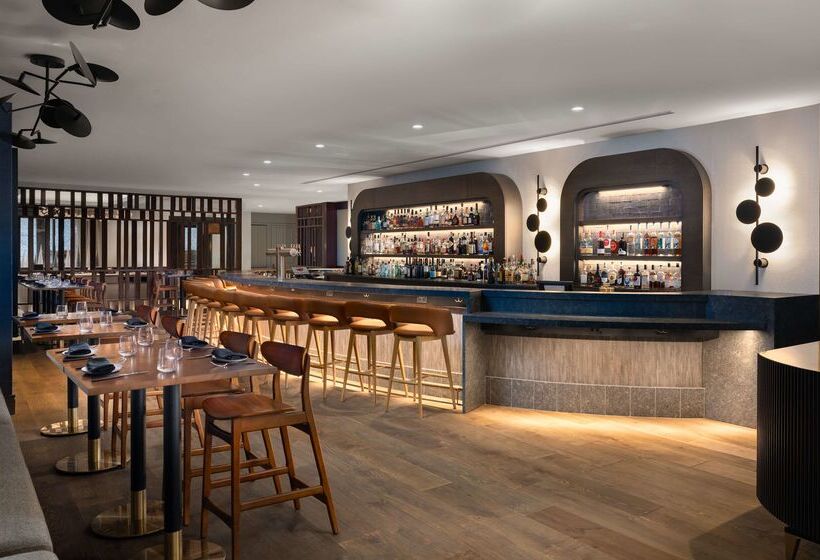 هتل The Lodge At Spruce Peak, A Destination By Hyatt Residence