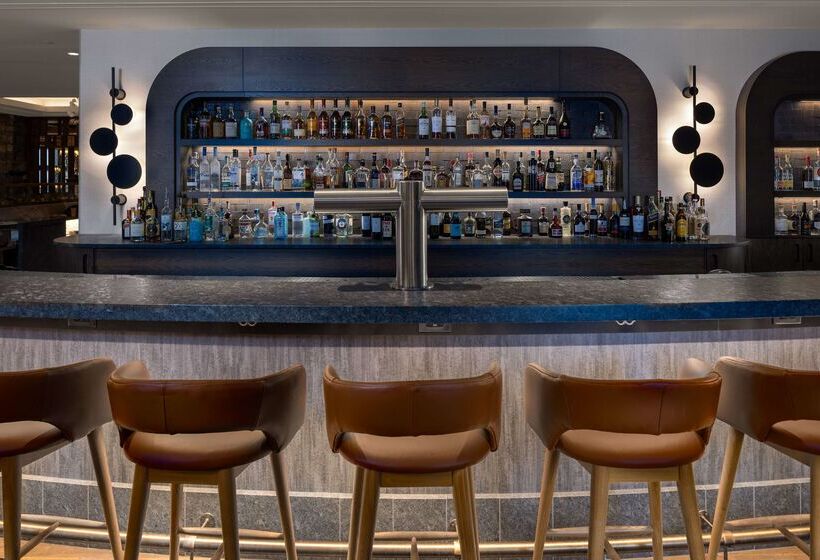 هتل The Lodge At Spruce Peak, A Destination By Hyatt Residence