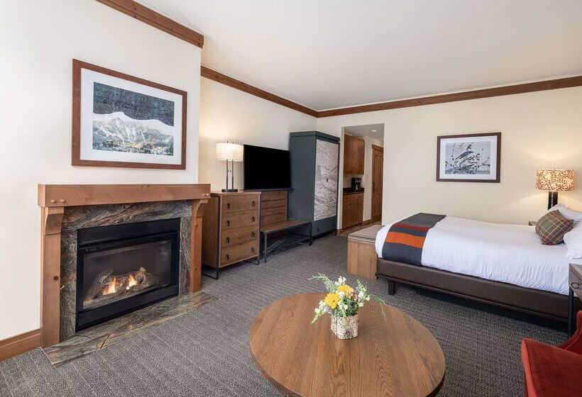 هتل The Lodge At Spruce Peak, A Destination By Hyatt Residence