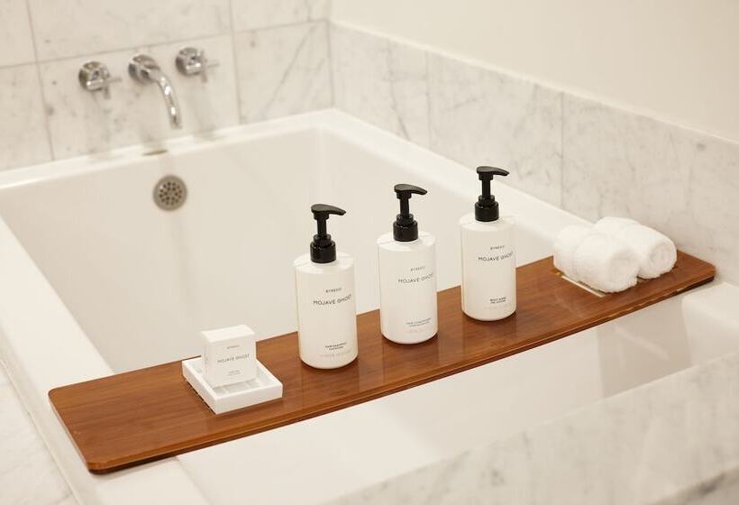 Ka Laʻi Waikiki Beach, Lxr Hotels & Resorts