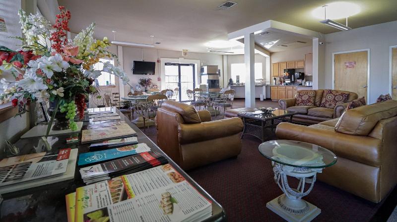 ホテル University Inn & Suites