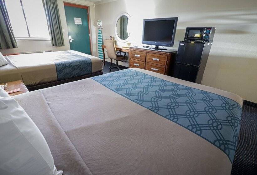 ホテル University Inn & Suites