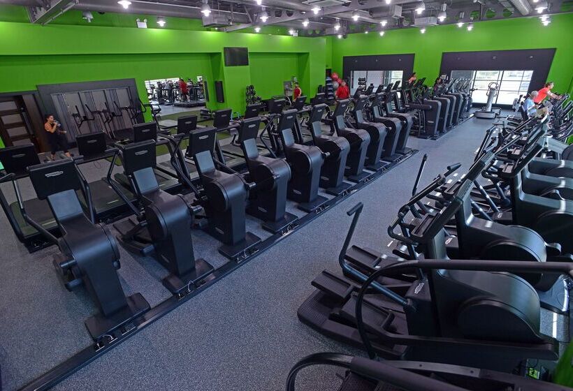 Village Hotel Leeds South