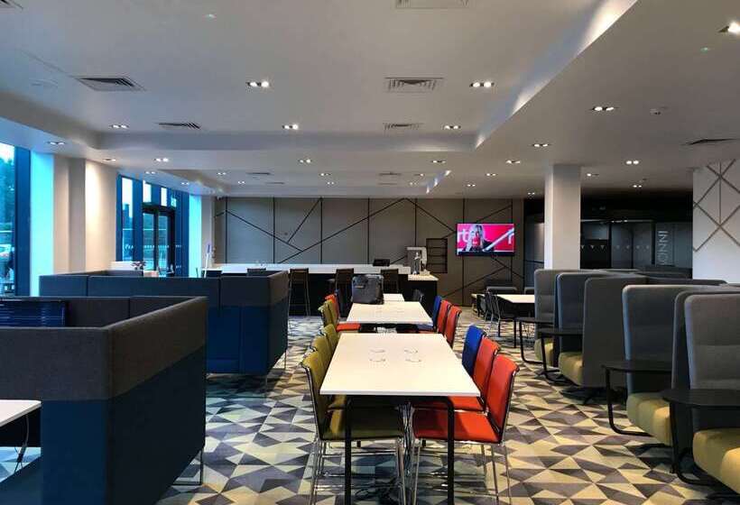 Village Hotel Leeds South