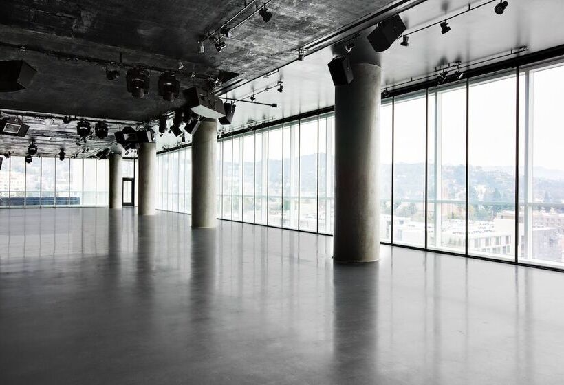 فندق W Hollywood