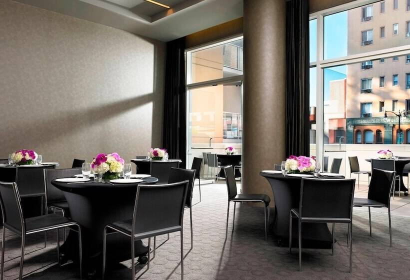 فندق W Hollywood