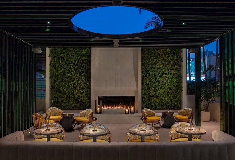 فندق W Hollywood