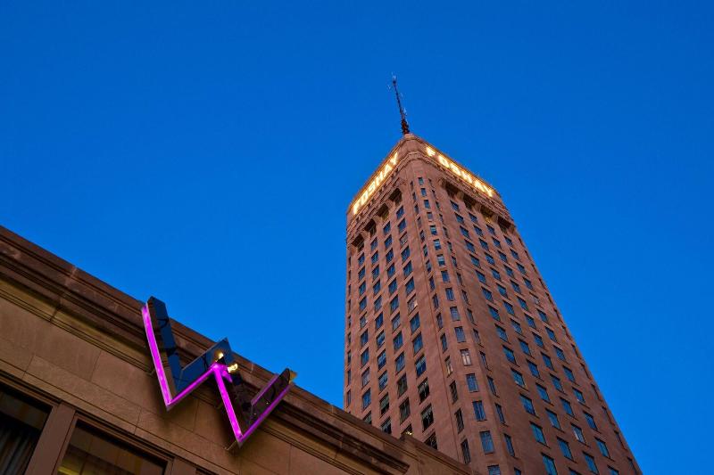 호텔 W Minneapolis  The Foshay