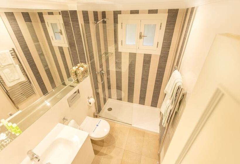 Отель Y Apartamentos Des Puig