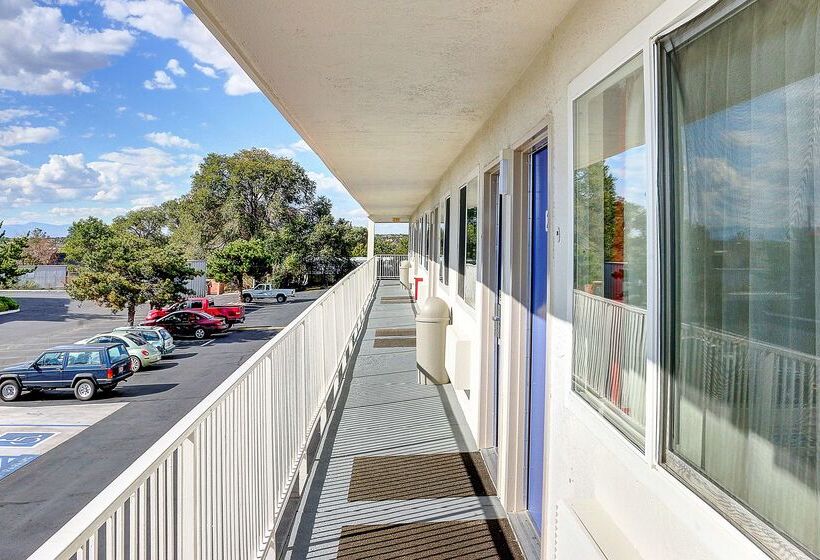 Motel 6 Santa Fe