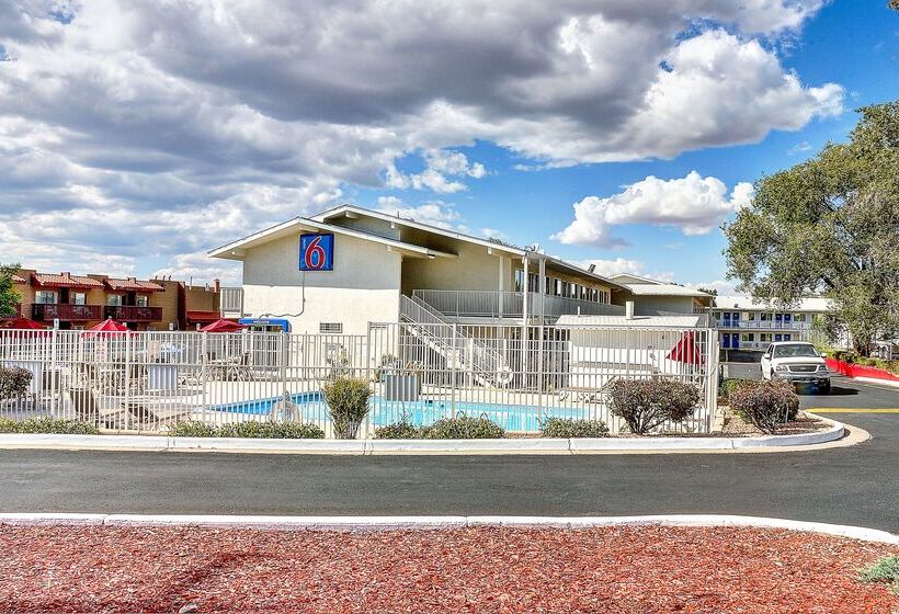 Motel 6 Santa Fe