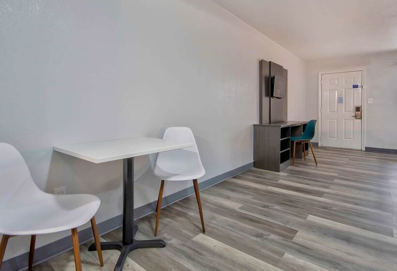 Motel 6 Texarkana, Tx