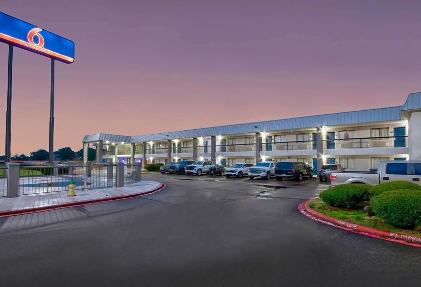 Motel 6 Texarkana, Tx
