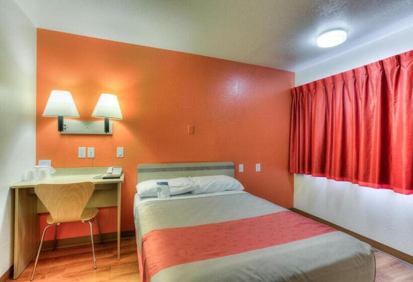Motel 6tigard, Or  Portland South  Lake Oswego