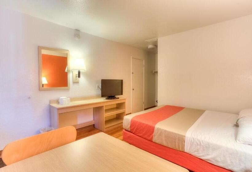 Motel 6tigard, Or  Portland South  Lake Oswego