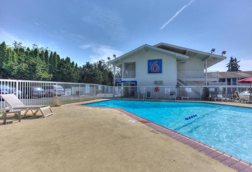 Motel 6tigard, Or  Portland South  Lake Oswego