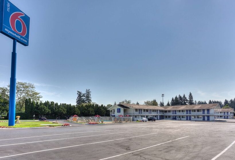 Motel 6tigard, Or  Portland South  Lake Oswego