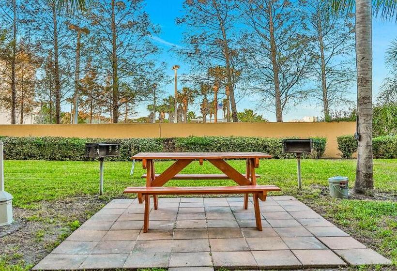 אתר נופש Palms Of Treasure Island Condo 